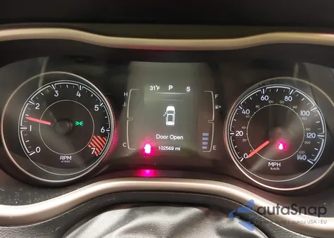 2015 Jeep Cherokee Sport z USA, uszkodzony, nr VIN 1C4PJMAB2FW501982